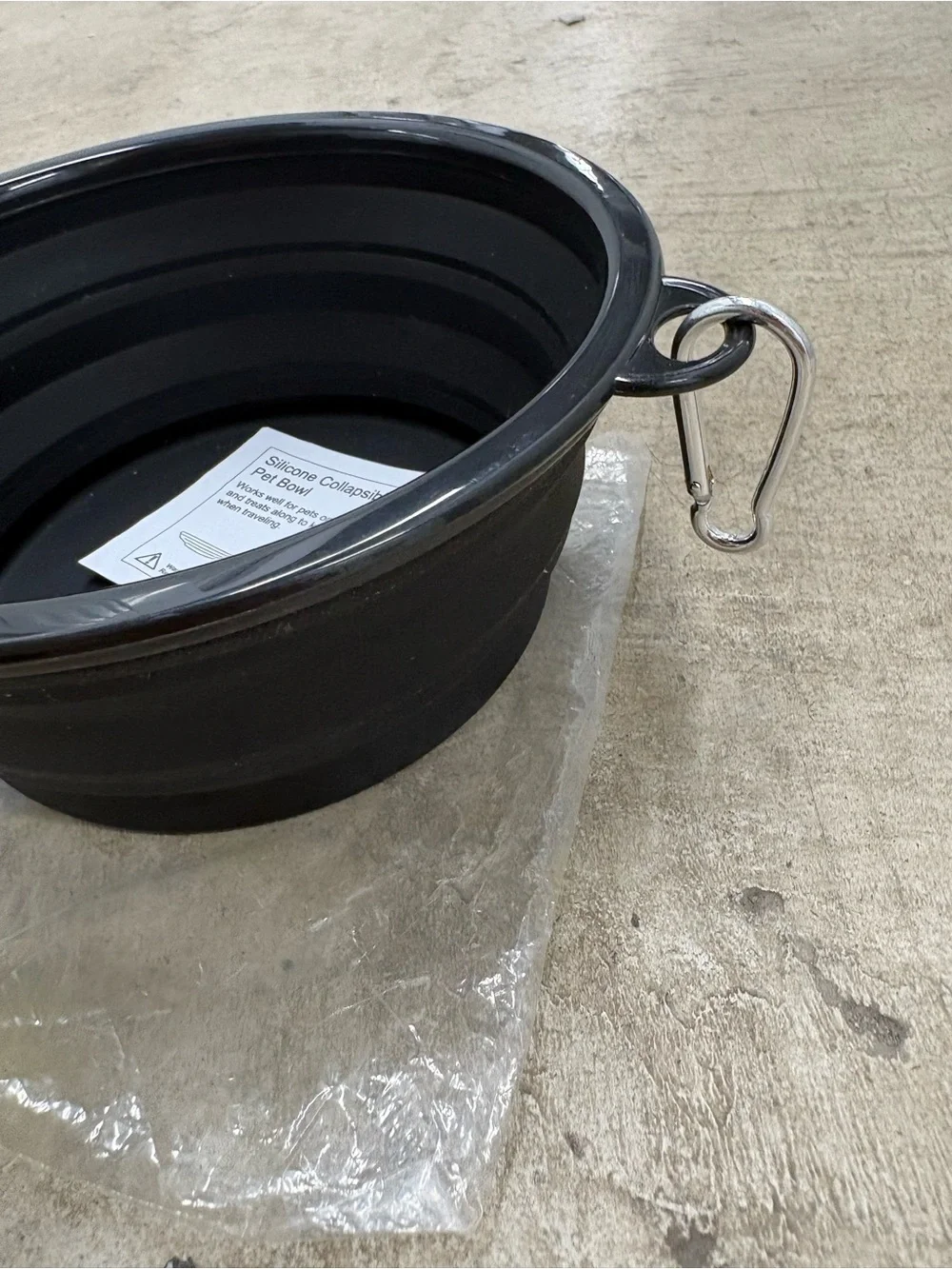 Thrive Silicone Collapsible Portable Pet Bowl, Black w/ Carabiner Clip 250006